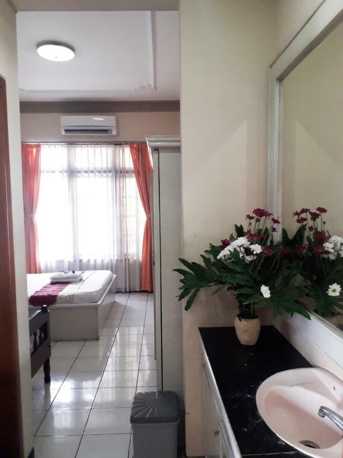 Vidi 1 Hotel Jogjakarta Kejayan Exteriör bild