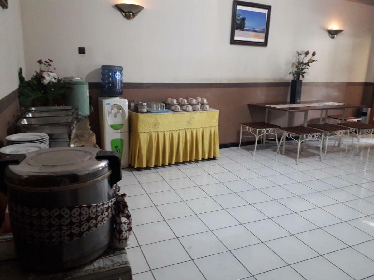 Vidi 1 Hotel Jogjakarta Kejayan Exteriör bild