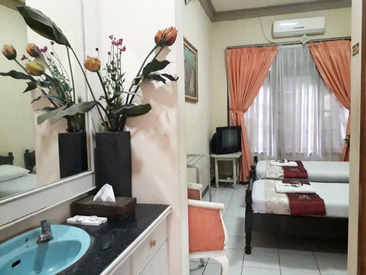 Vidi 1 Hotel Jogjakarta Kejayan Exteriör bild